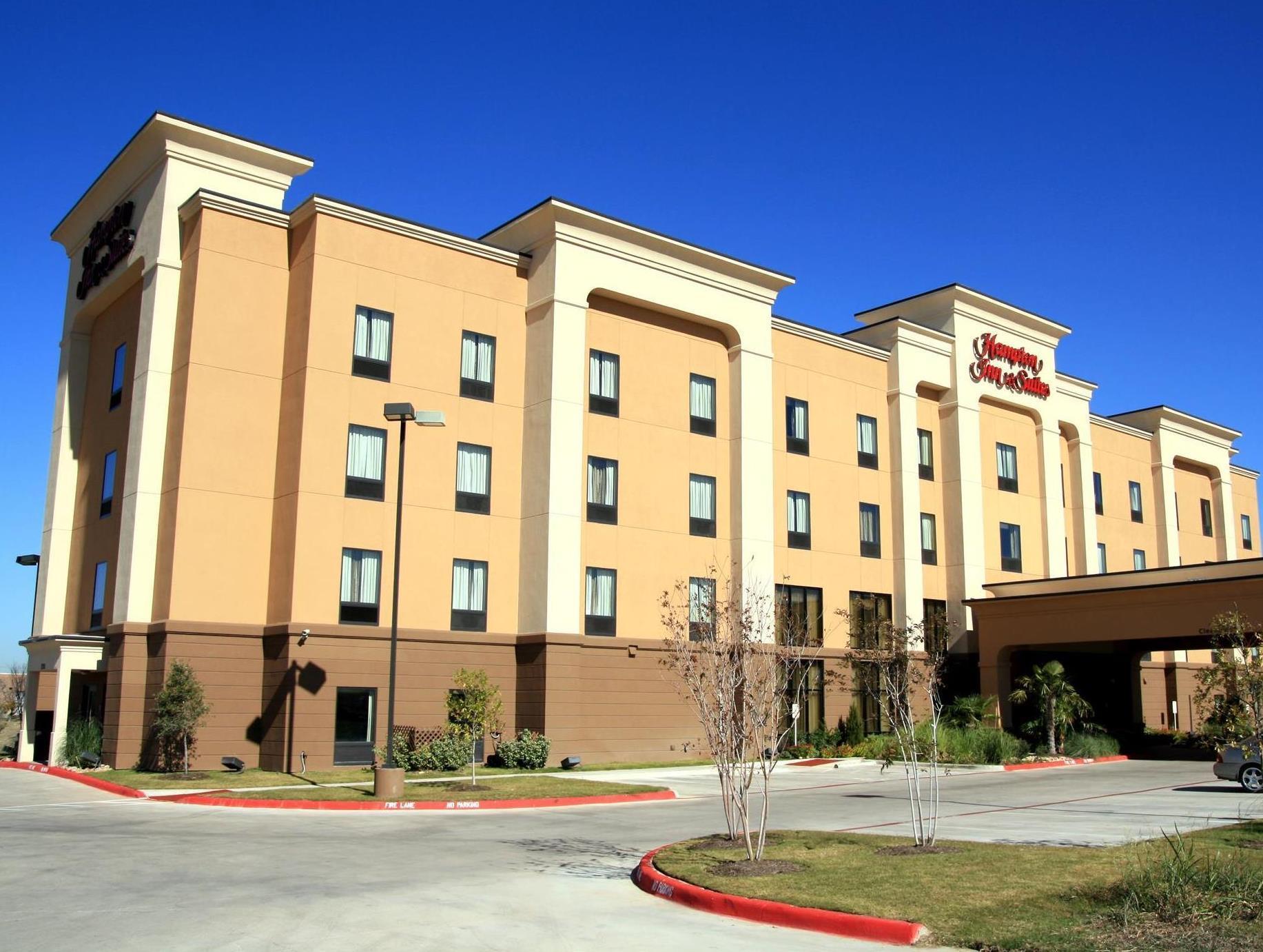 Hampton Inn & Suites Austin South Buda Exterior photo